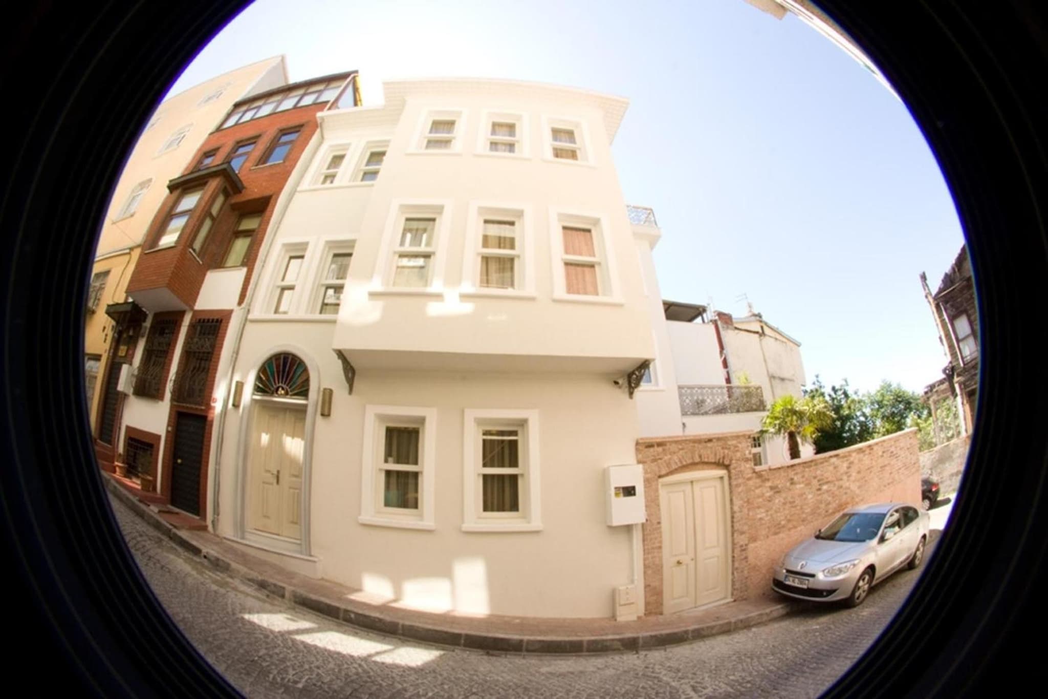 Ersari Hotel - Image 1