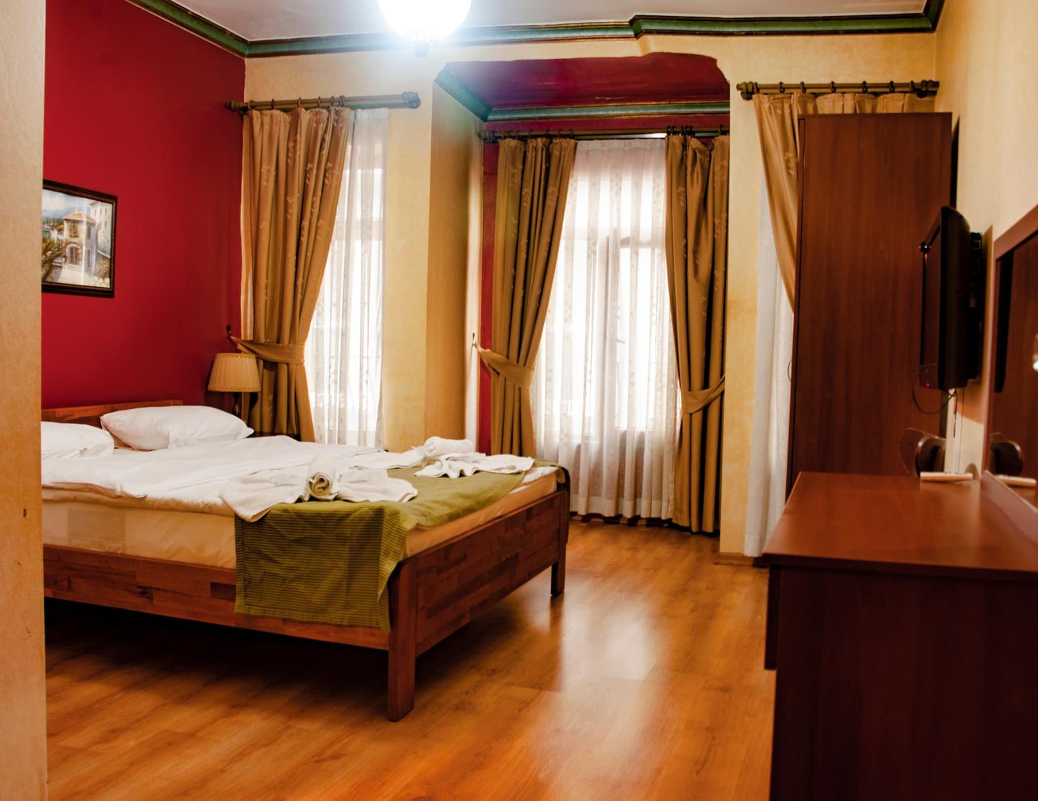 Istanbul Irish Otel - Image 2