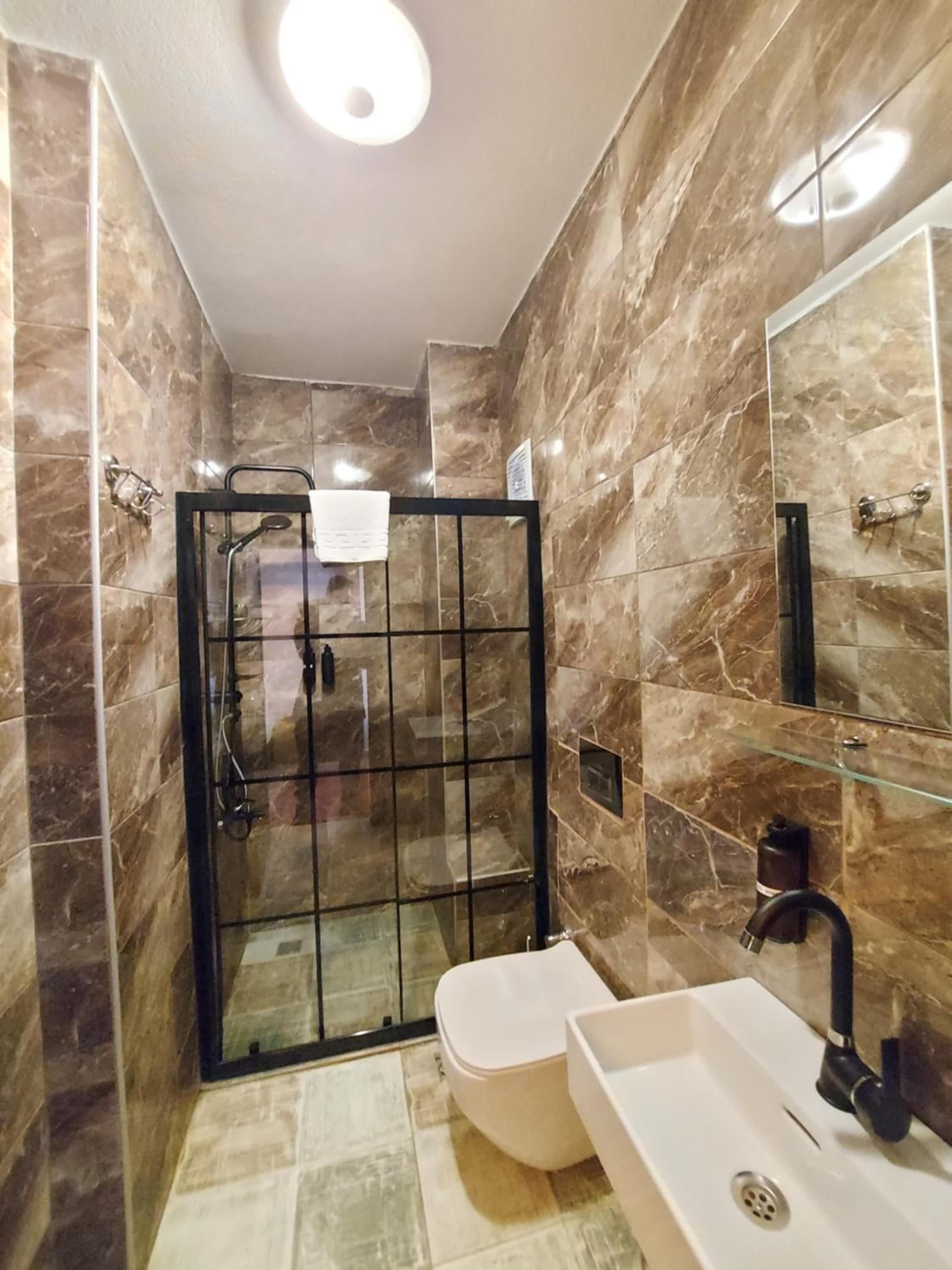 Mates Port Otel - Image 4