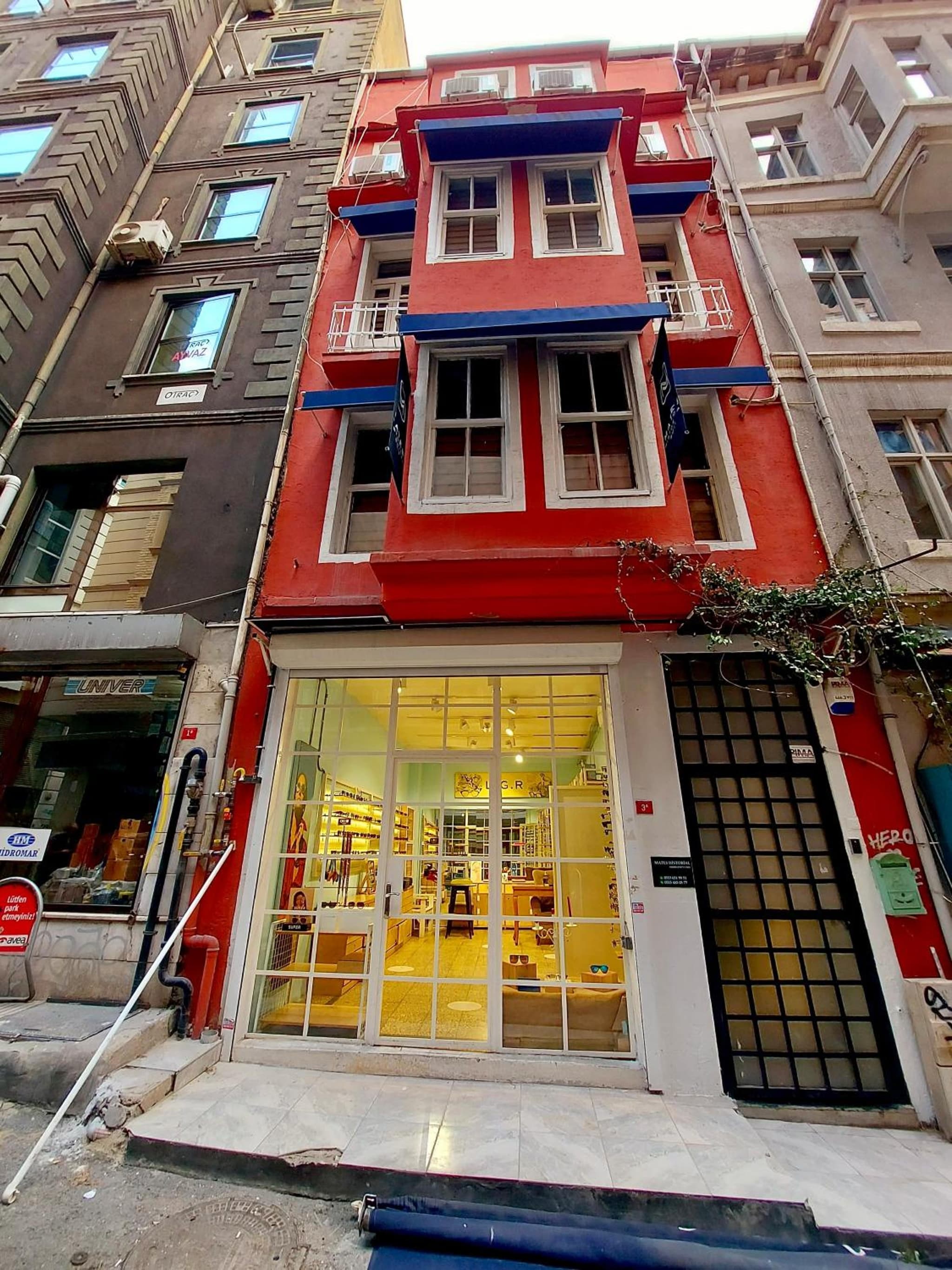 Mates Tarihi Süitler - Image 1