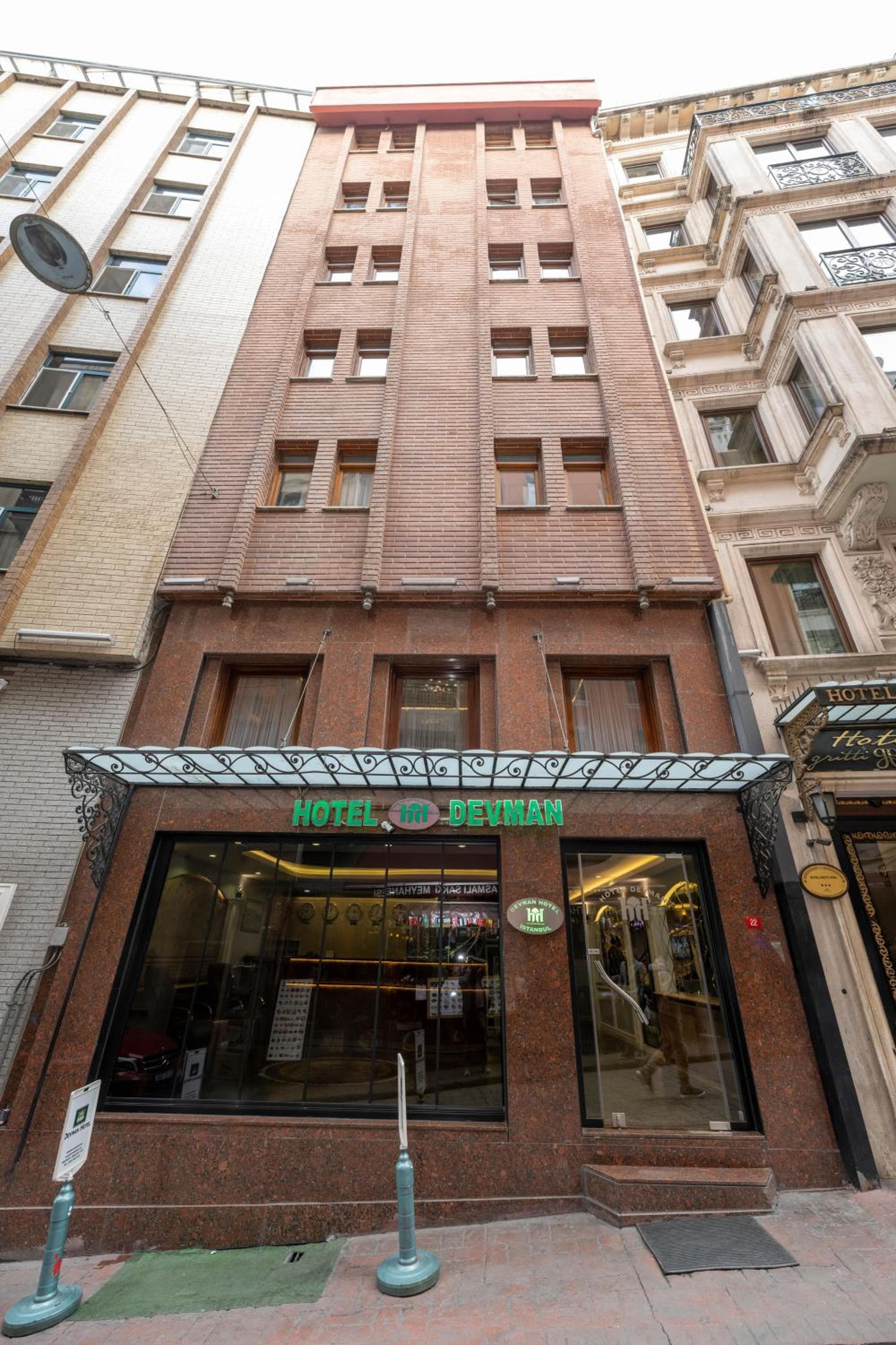 Devman Otel - Image 1