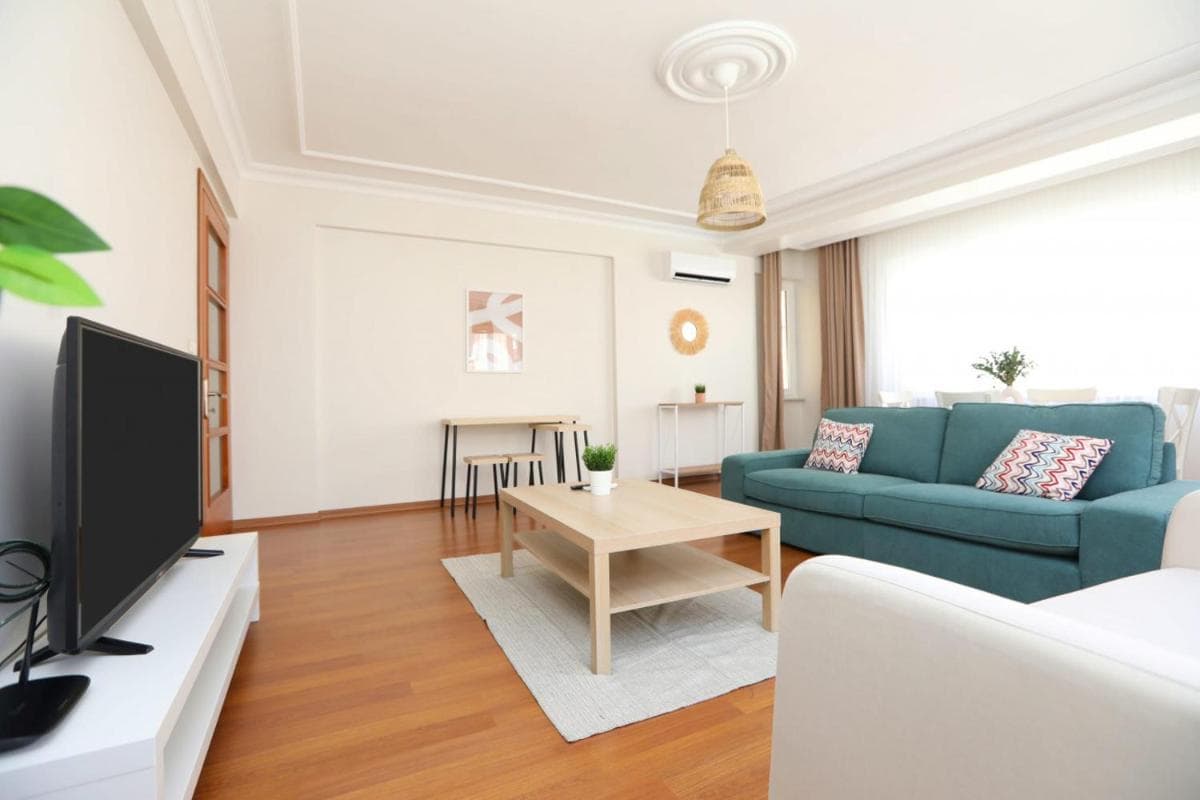 Spacious and Central Flat in Sisli - Image 1
