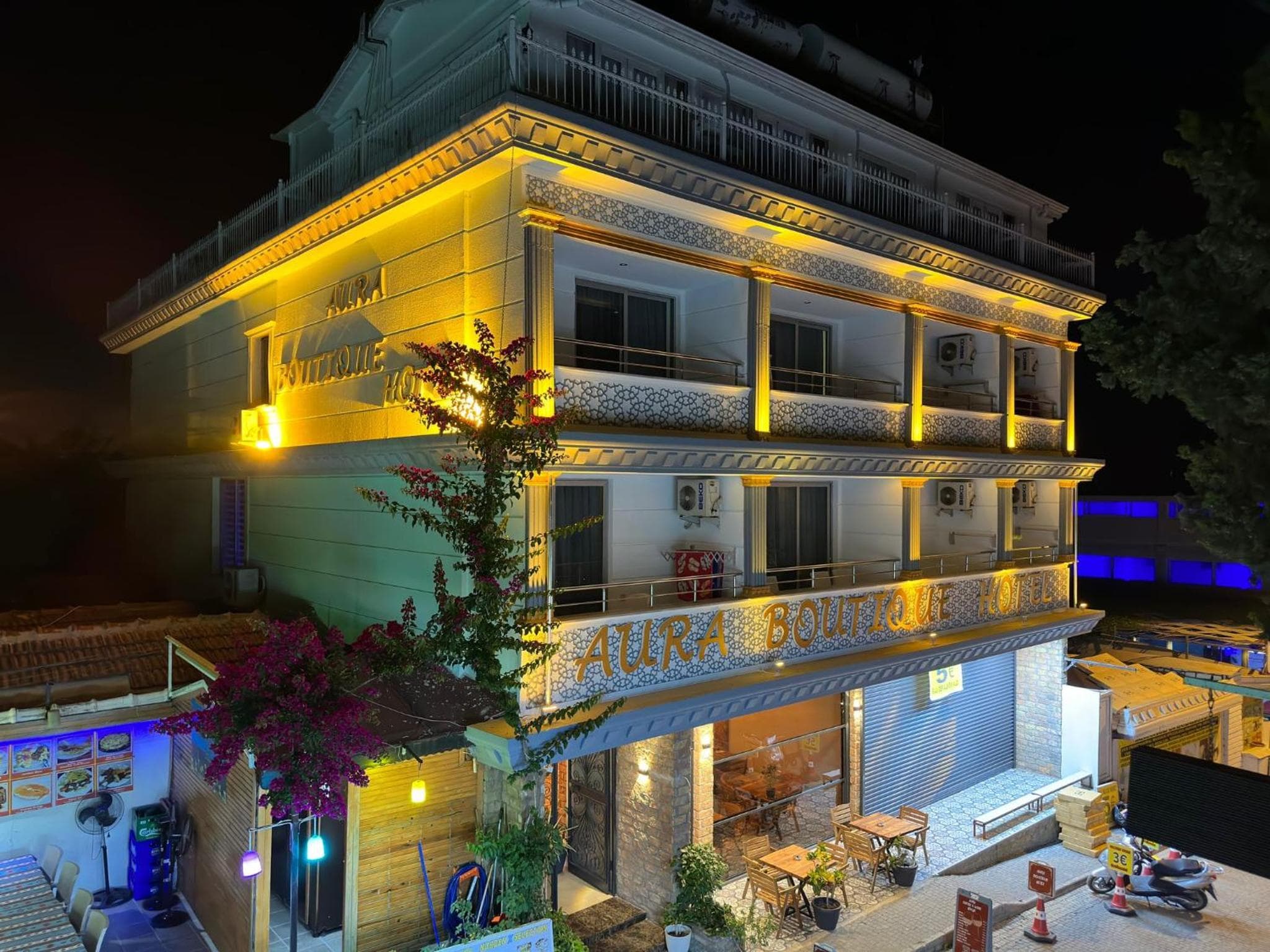 Aura Boutique Hotel - Image 1