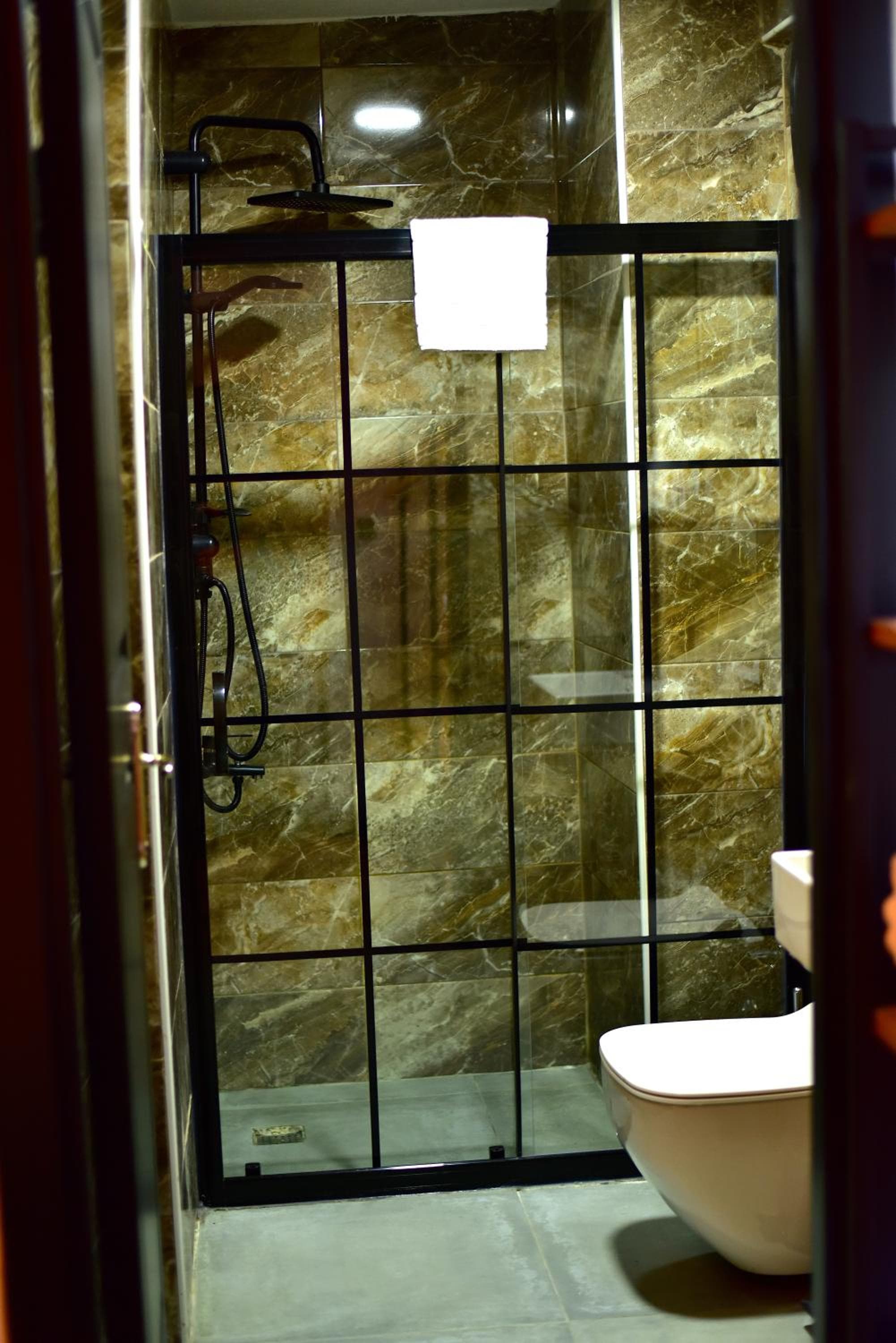 Mates Port Otel - Image 2