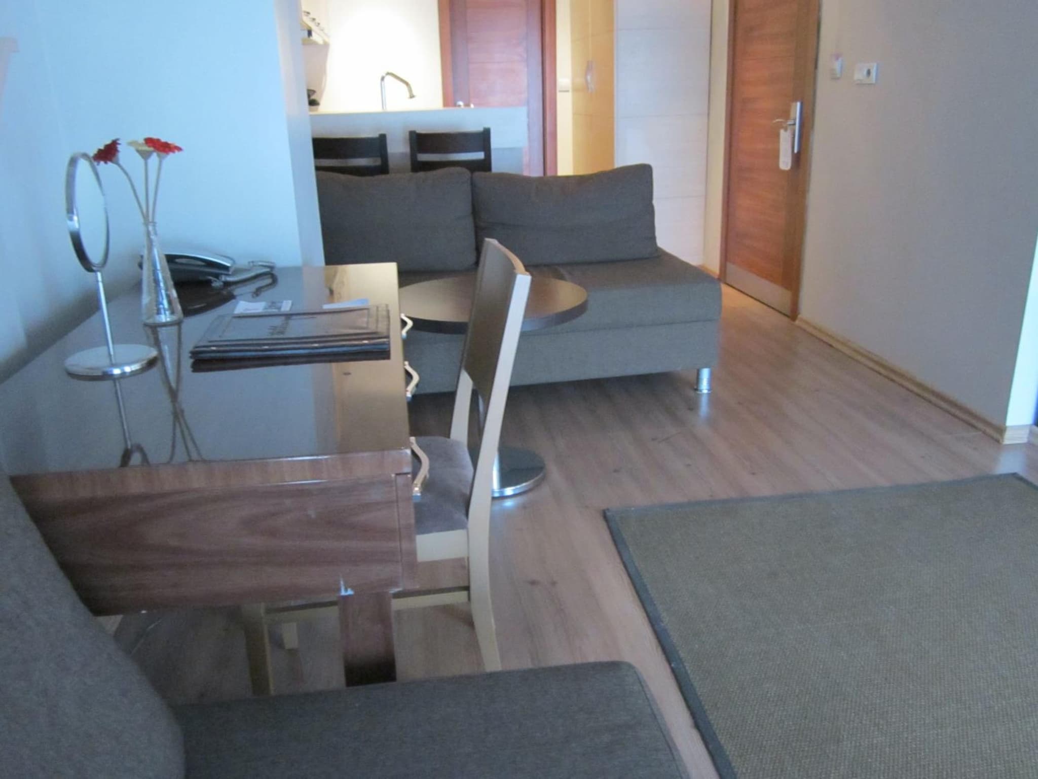 Derpa Otel - Image 2