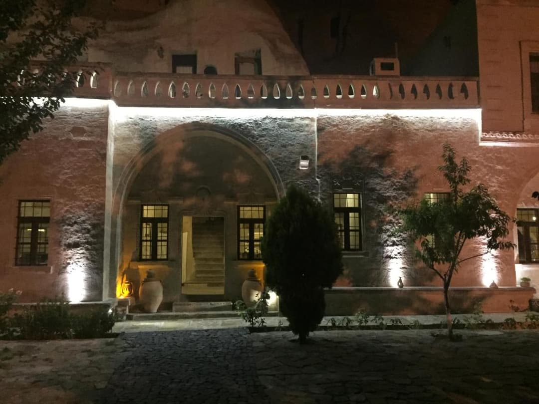 The Village Cave Hotel fotoğrafı