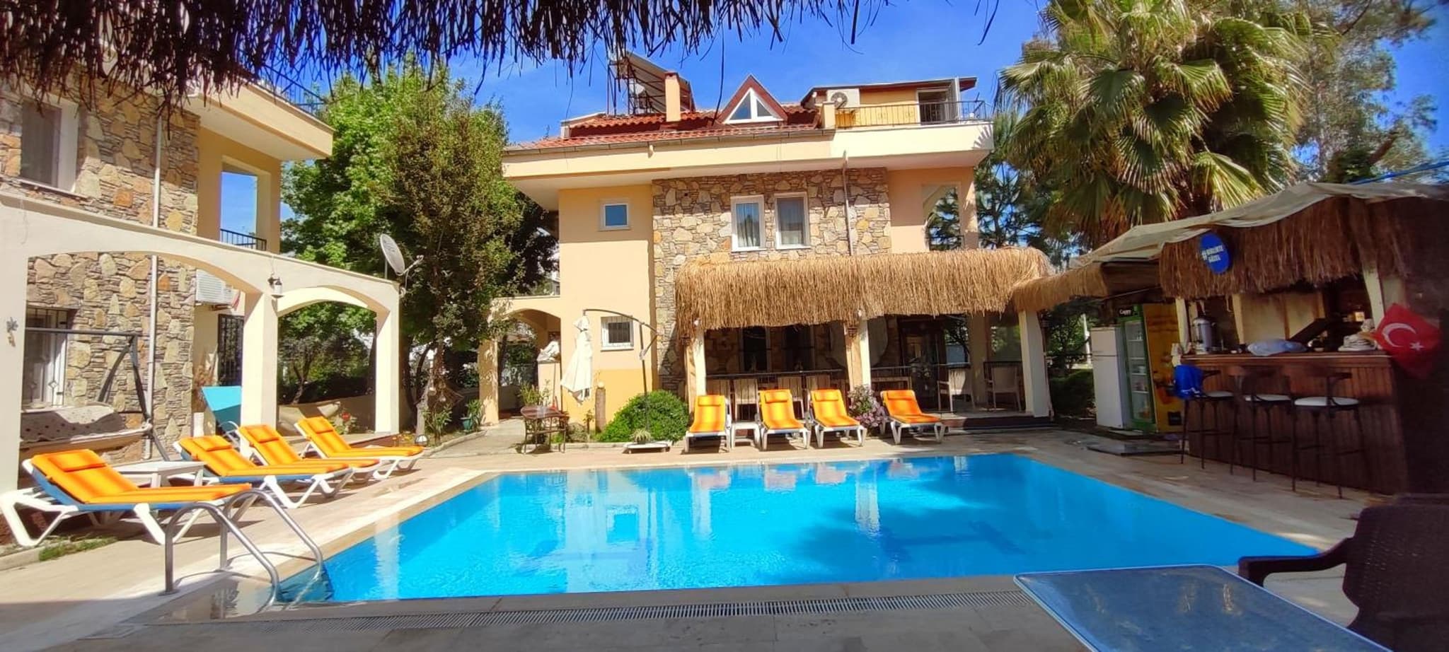 çileks apart otel - Image 1