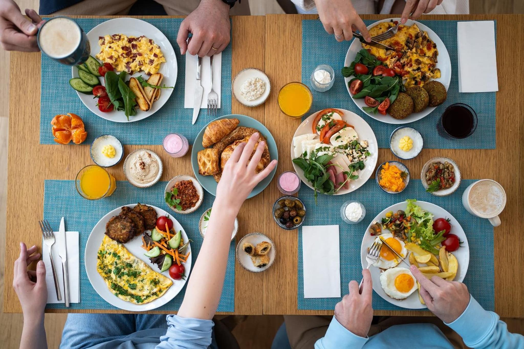 Room Mate Emir - Image 3