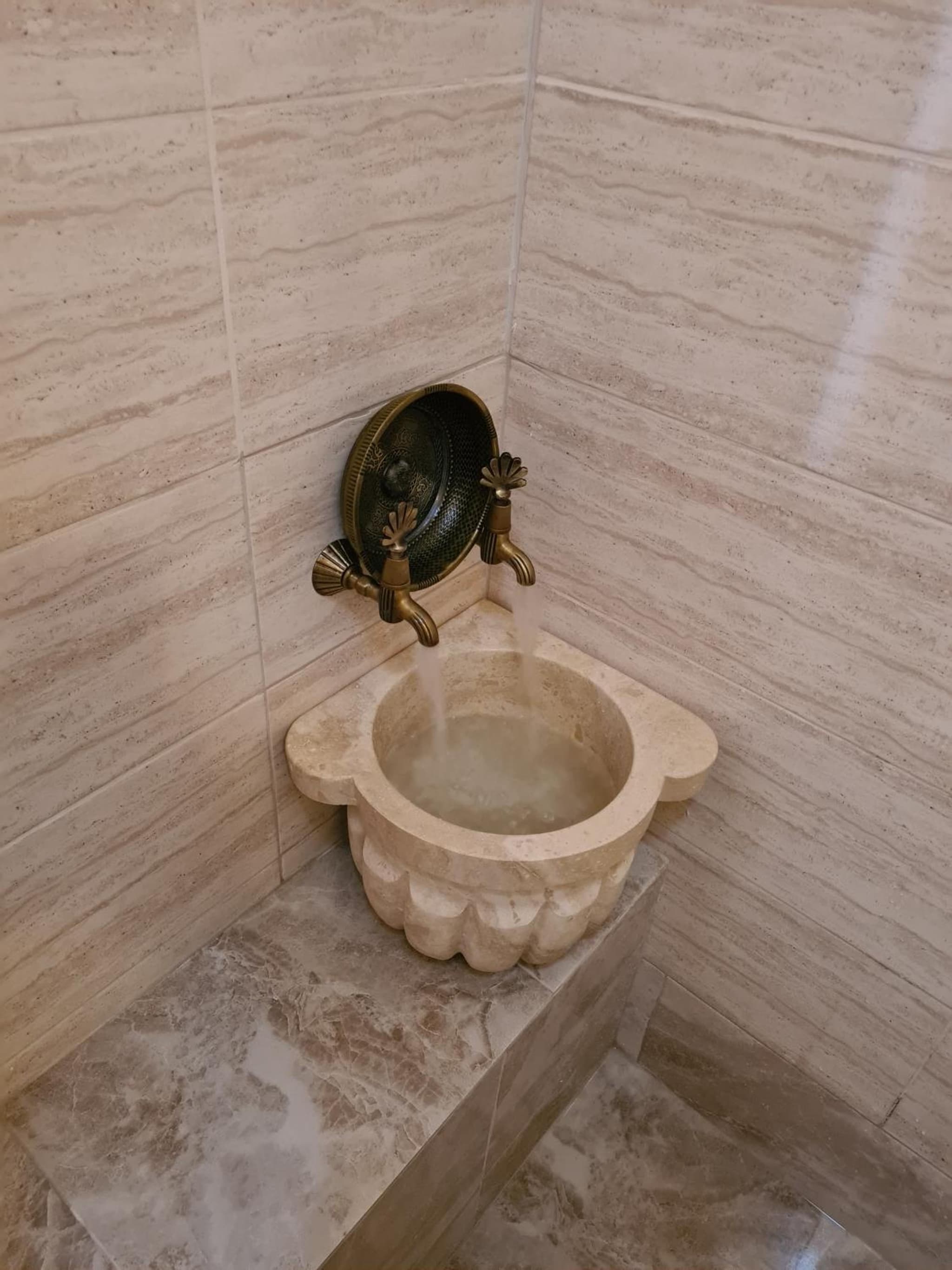 Kadıköy White House - Image 2