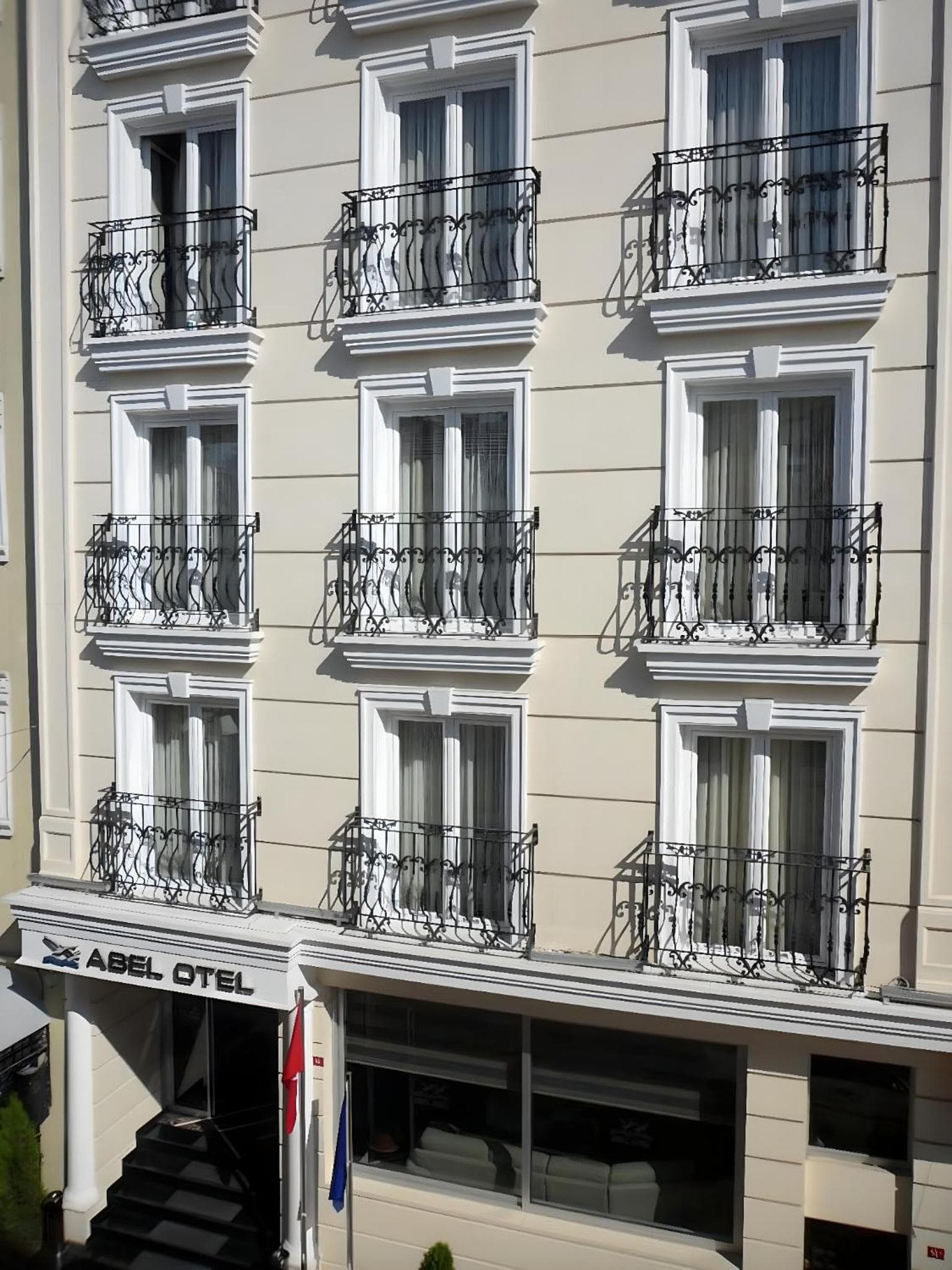 Abel Otel - Image 1