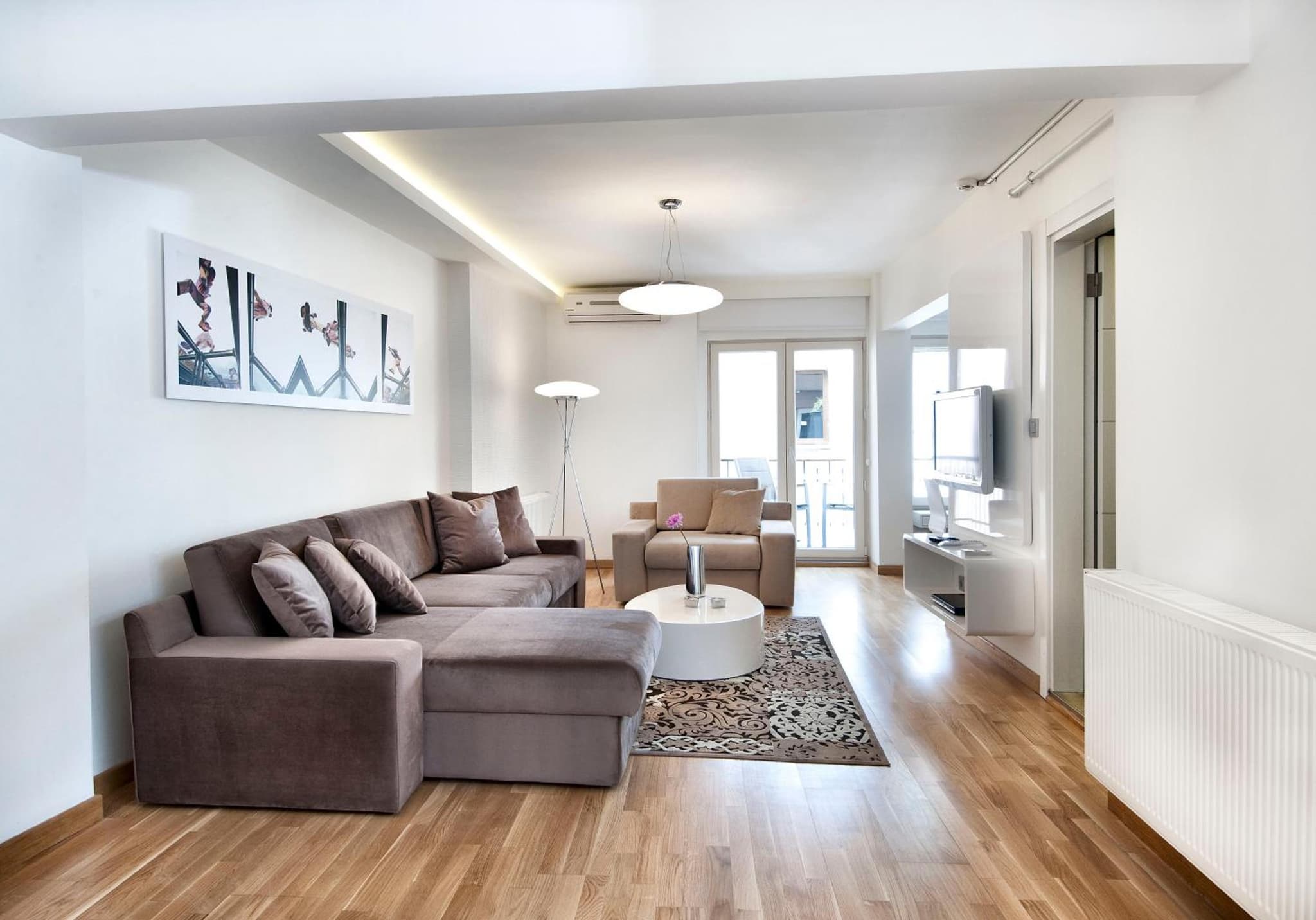 Nuru Ziya Süitleri - Image 1