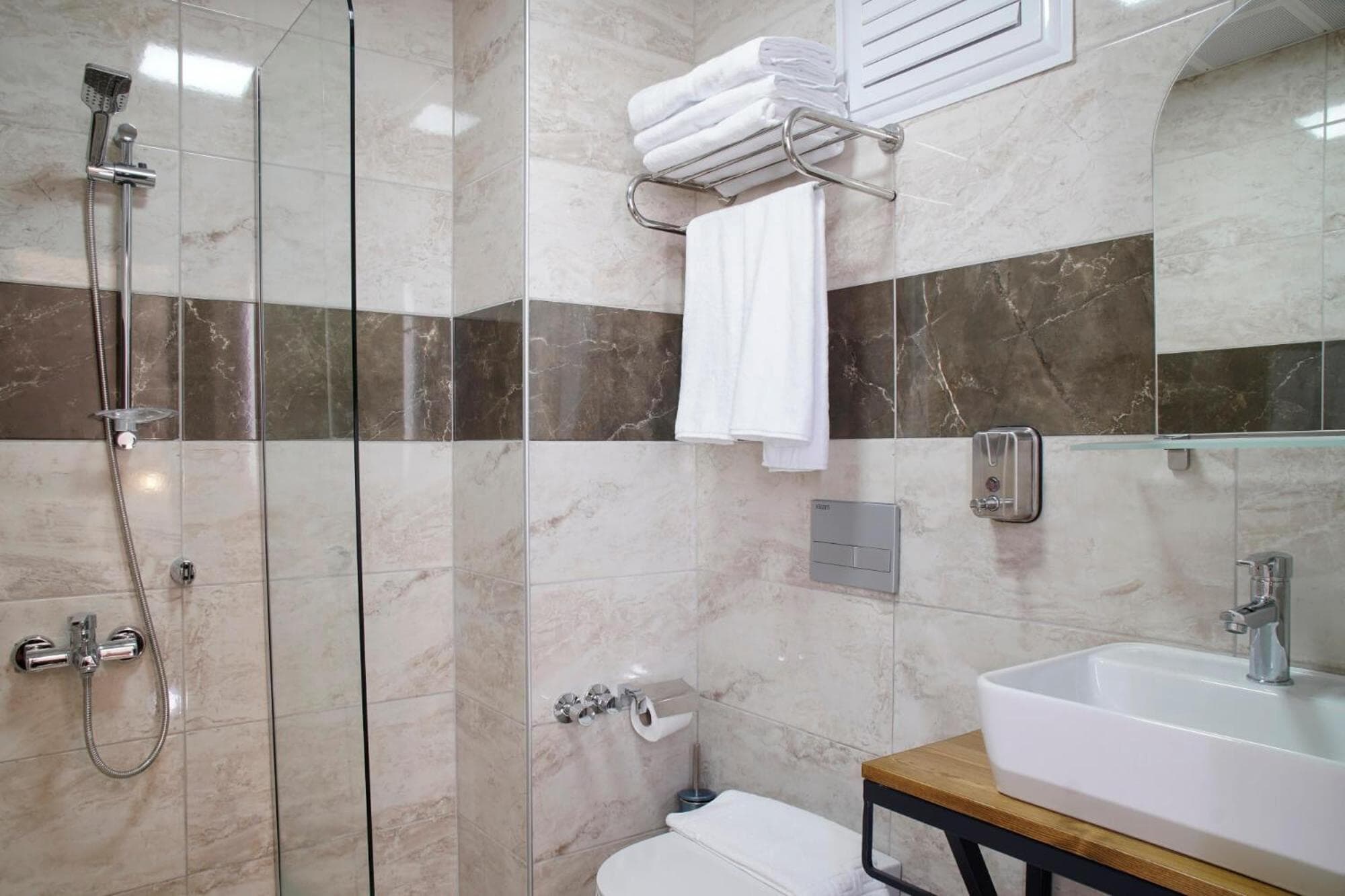 AF-RA Hotel - Image 4