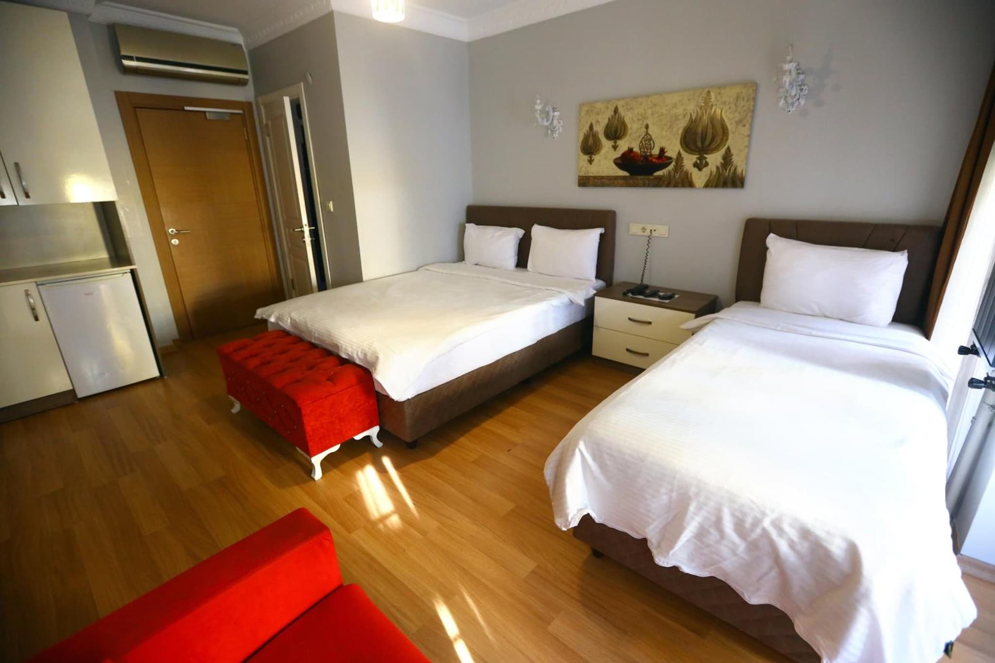 Zendy Suite Otel - Image 4
