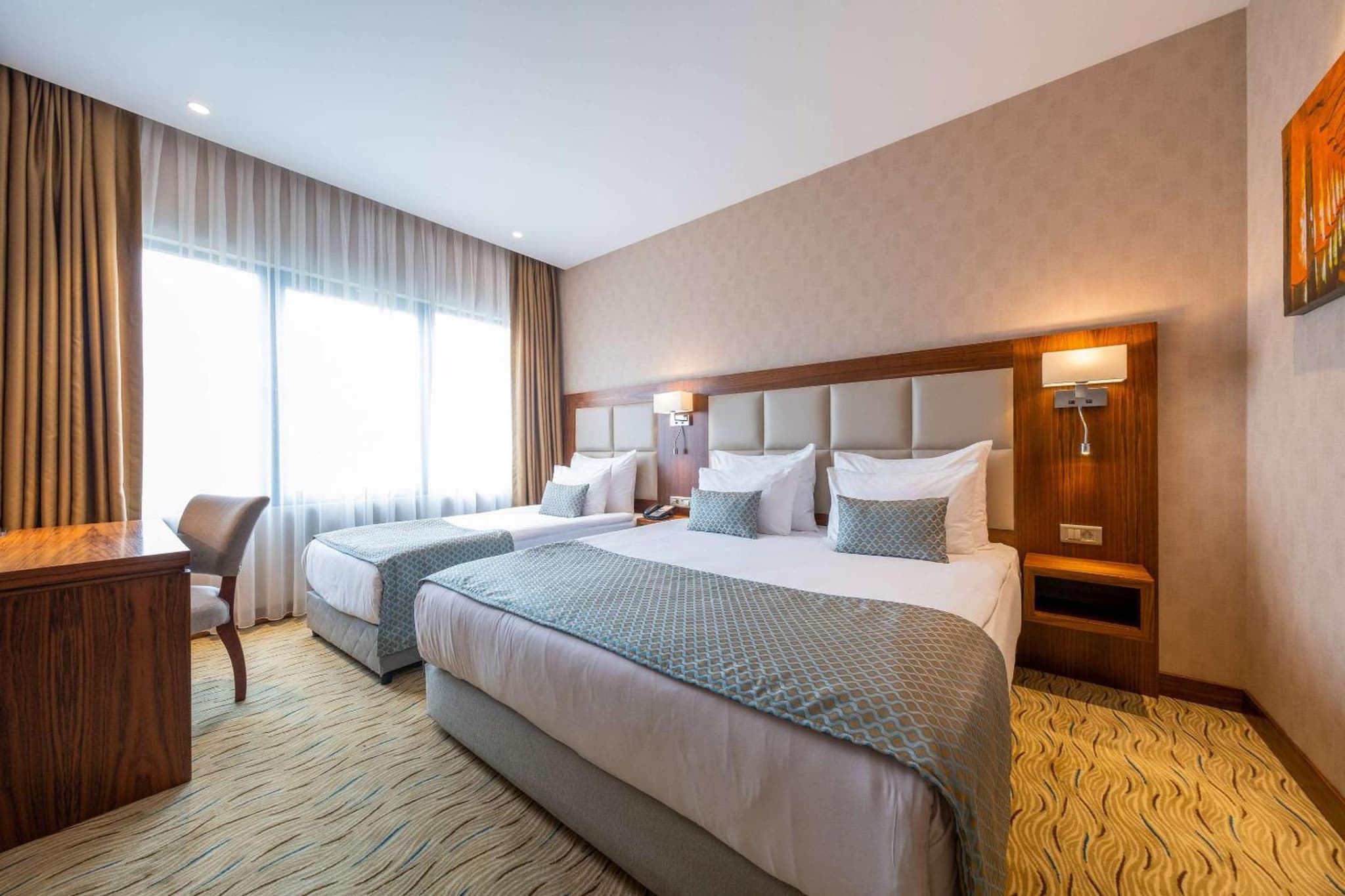 Clarion Otel İstanbul Mahmutbey - Image 1