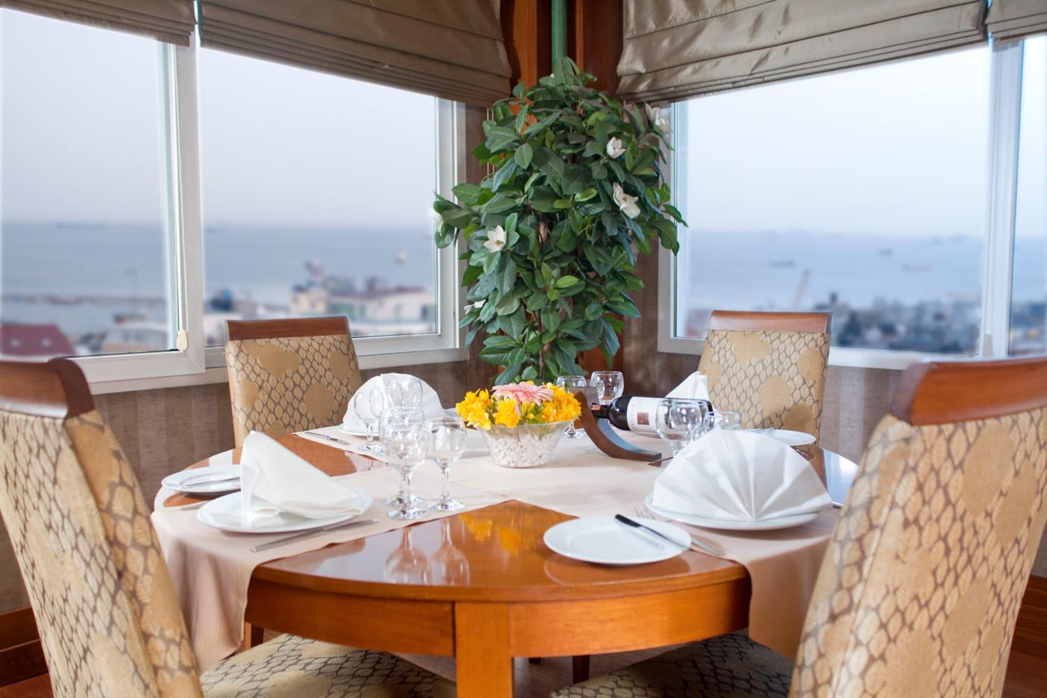 Oran Hotel - Image 3