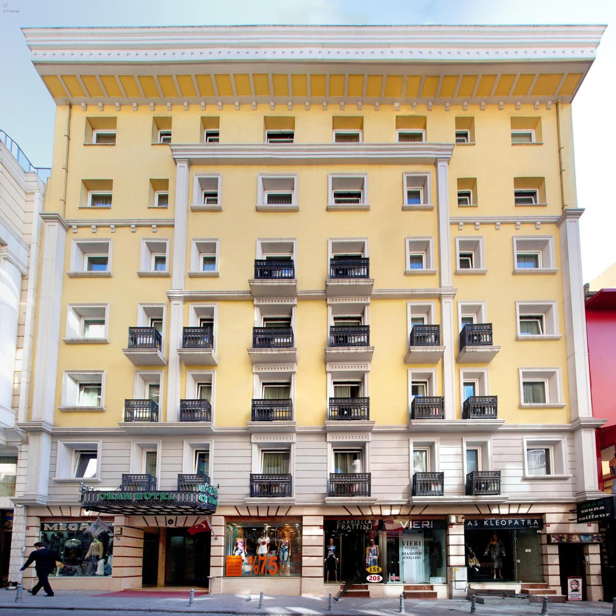 Oran Hotel - Image 1