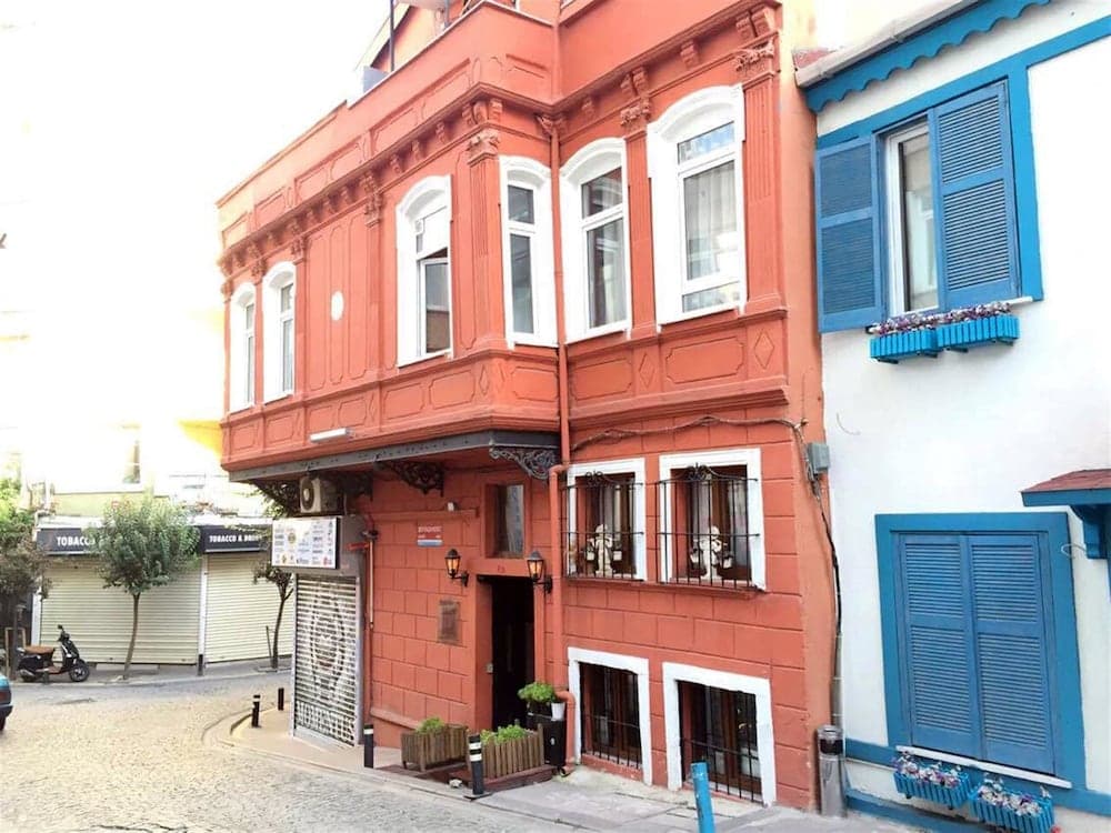 Hot Budget fotoğrafı