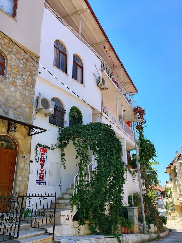 Tan Pansiyon - Image 1