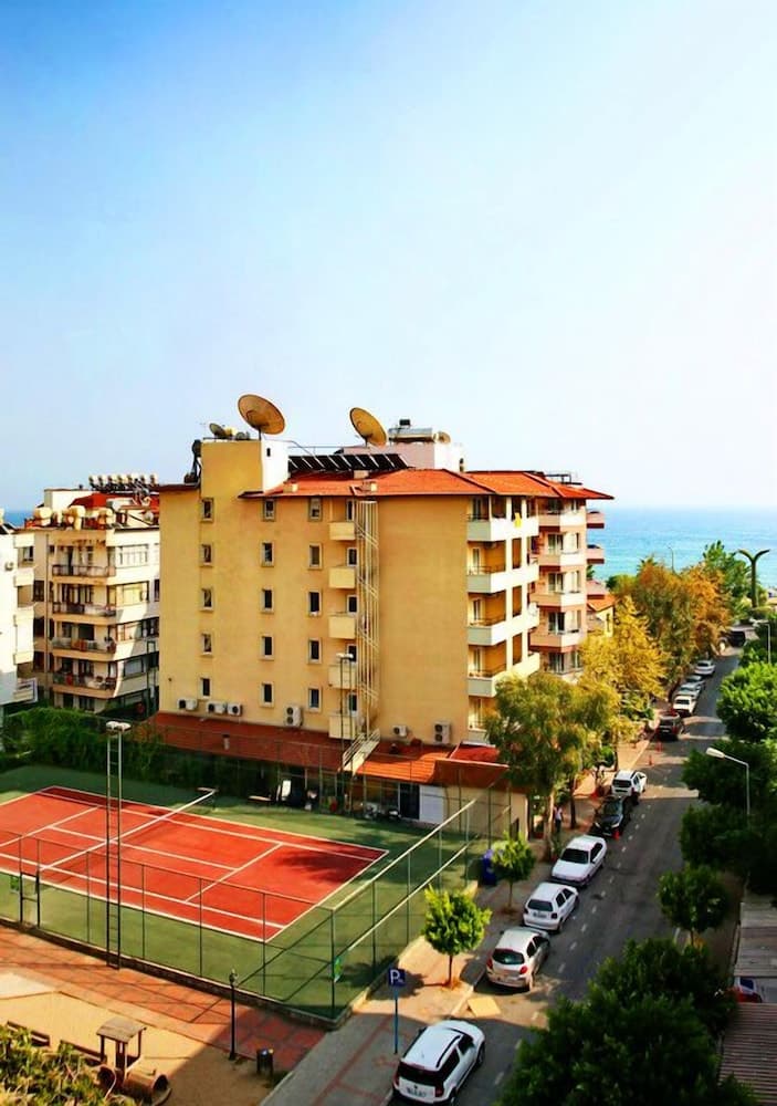 Alanya Plaj Oteli - Image 1