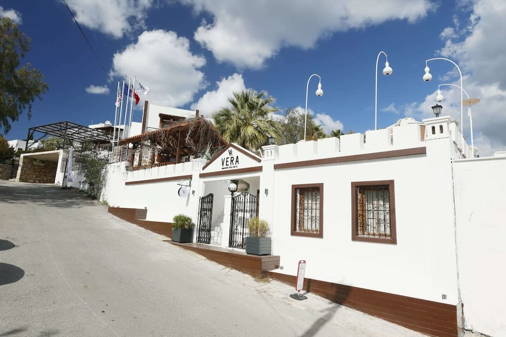 Bodrum Vera Oteli - Image 1
