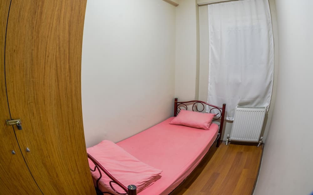 Gökçe Pansiyon - Yetişkin Oteli - Hostel - Image 4