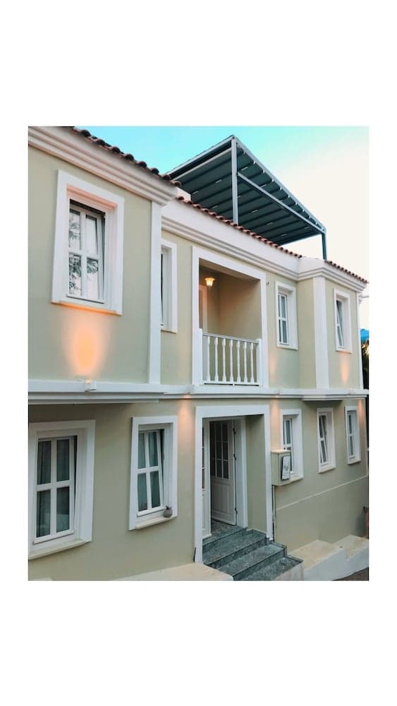 Mon Petit Otel - Image 3