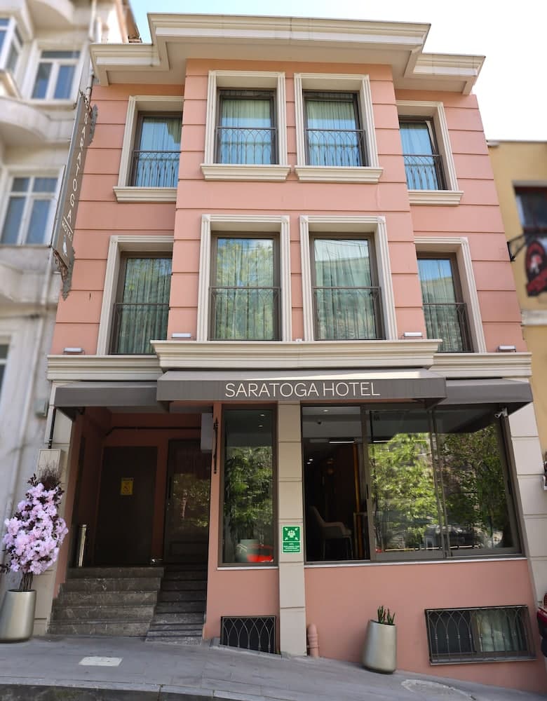 Saratoga Otel - Image 1