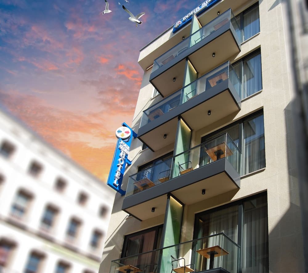 Four Sides Beyoğlu - Image 1