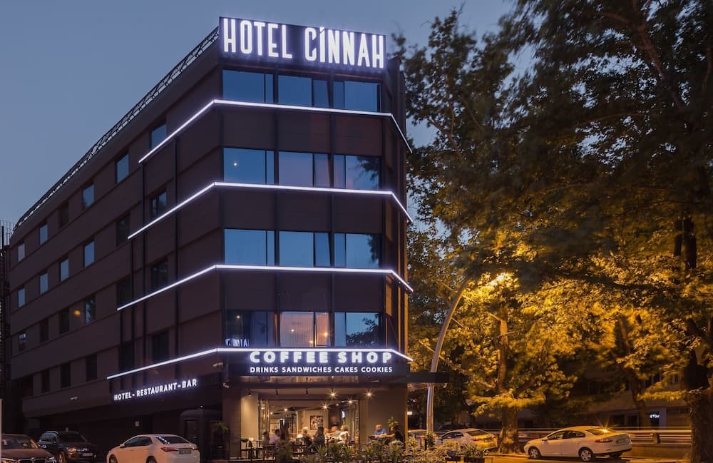 Hotel Cinnah - Image 1