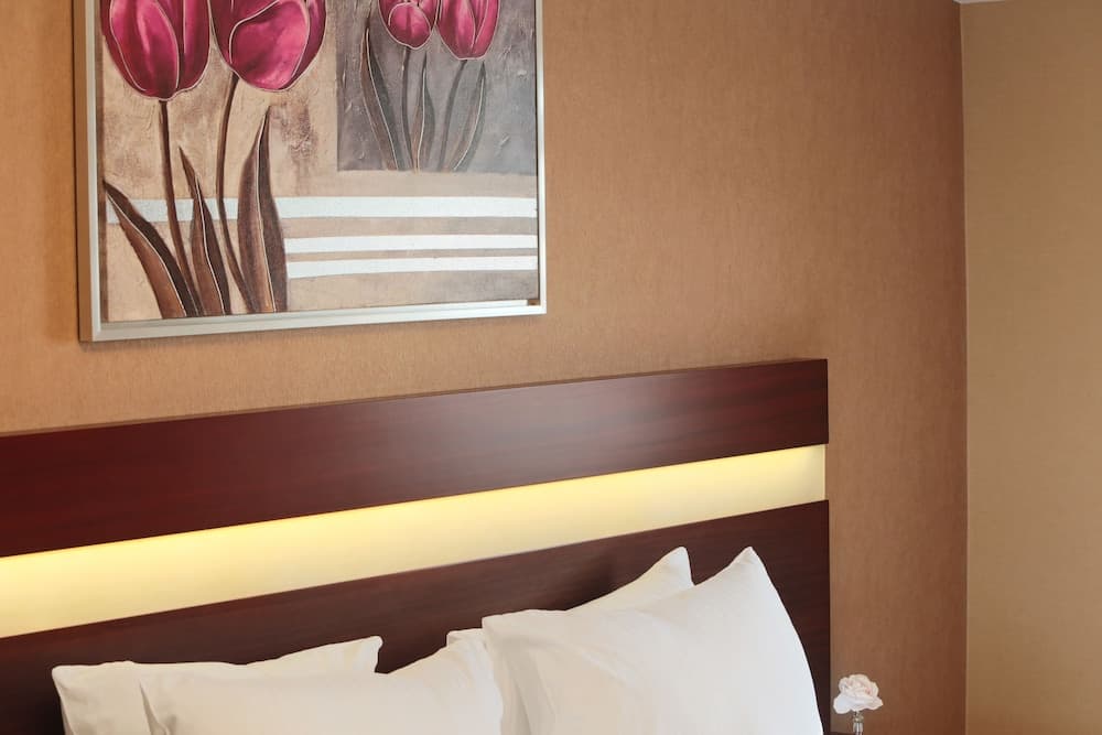 Park By Clover - Image 2