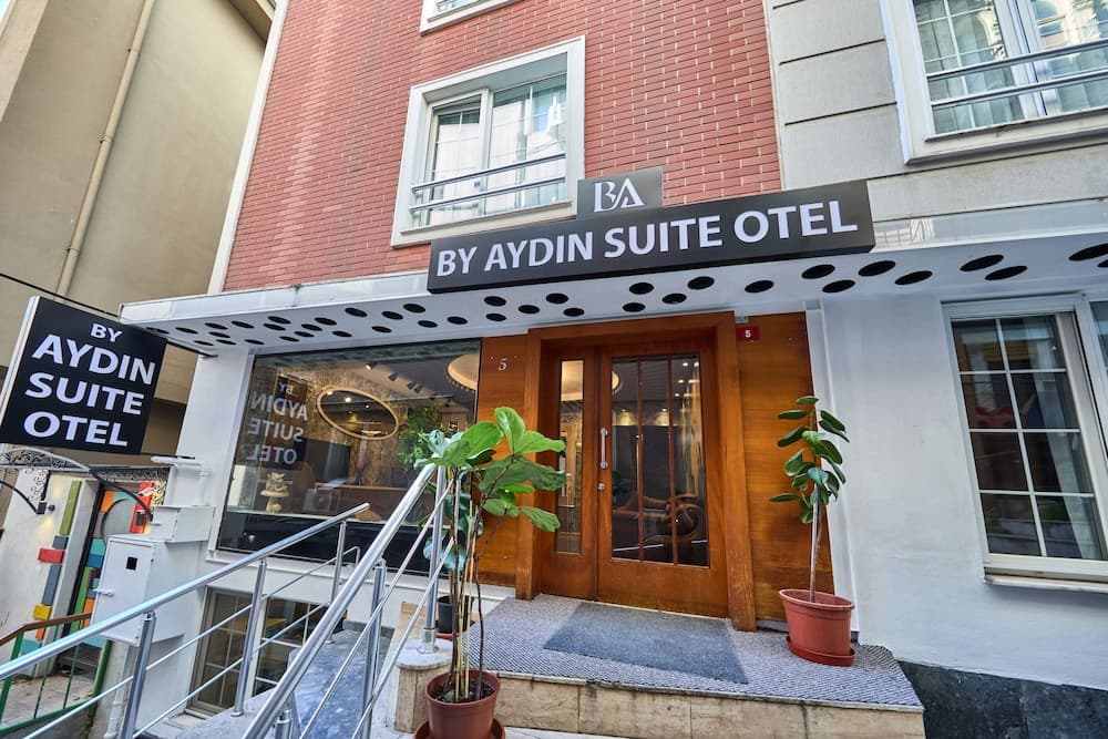 By Aydın Suit Otel - Image 1
