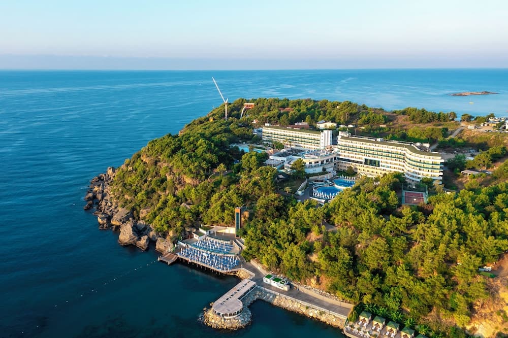 A Good Life Utopia Family Resort - Image 1