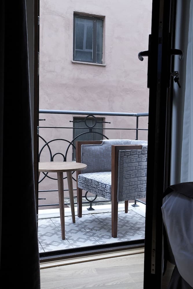 Pera Line Otel - Image 3