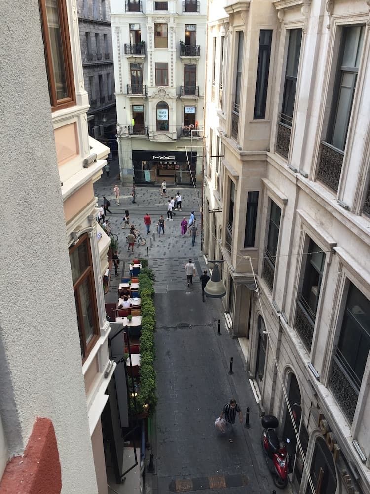 Trilya Otel İstanbul - Image 2