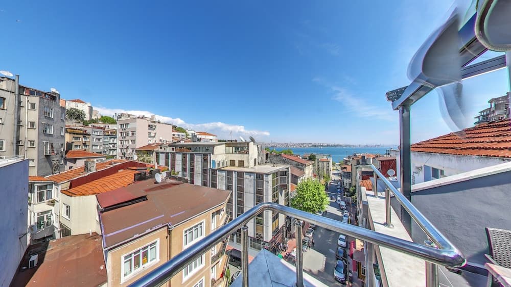 Cihangir Palace - Image 2