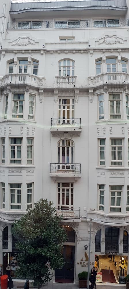 Arcade Otel - Image 1