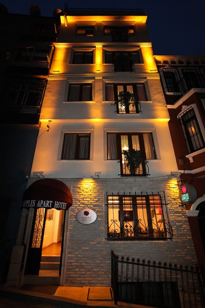 Three Apples Suitleri ve Otel - Image 1